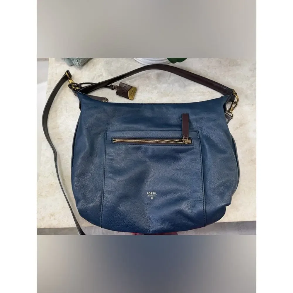 Fossil vickery leather